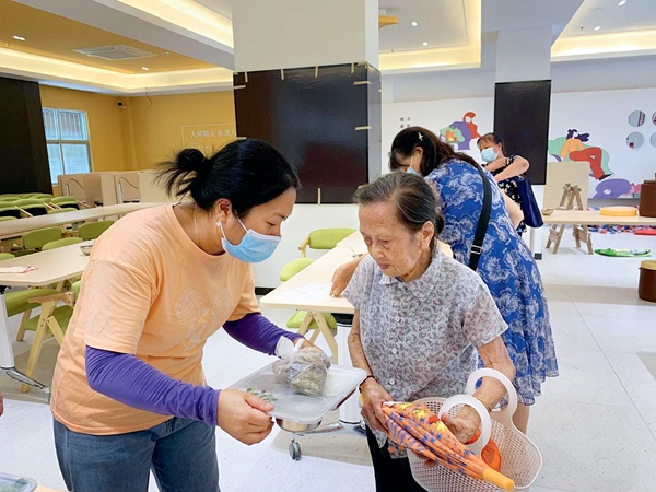 “她照顧好了每個人,唯獨(dú)沒有顧好自己”