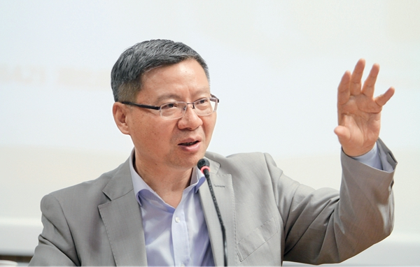 專訪復(fù)旦大學(xué)特聘教授張維為：有交鋒，才能更好地交流