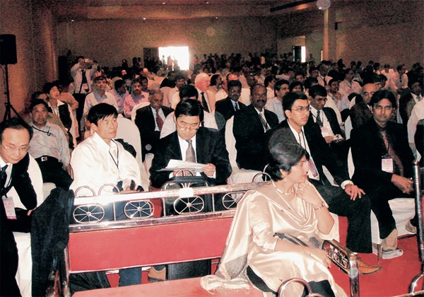 1 1978—2008 改革開放30年 百舸爭(zhēng)流, 奮楫者先