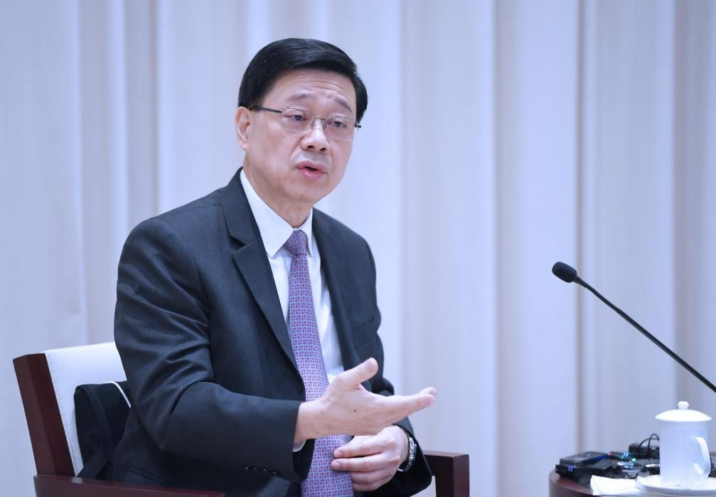 李家超：香港國(guó)際金融中心和航運(yùn)中心地位很穩(wěn)固、很有優(yōu)勢(shì)