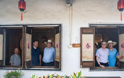 外國(guó)學(xué)者走進(jìn)浙江義烏 感受中國(guó)式現(xiàn)代化萬(wàn)千氣象
